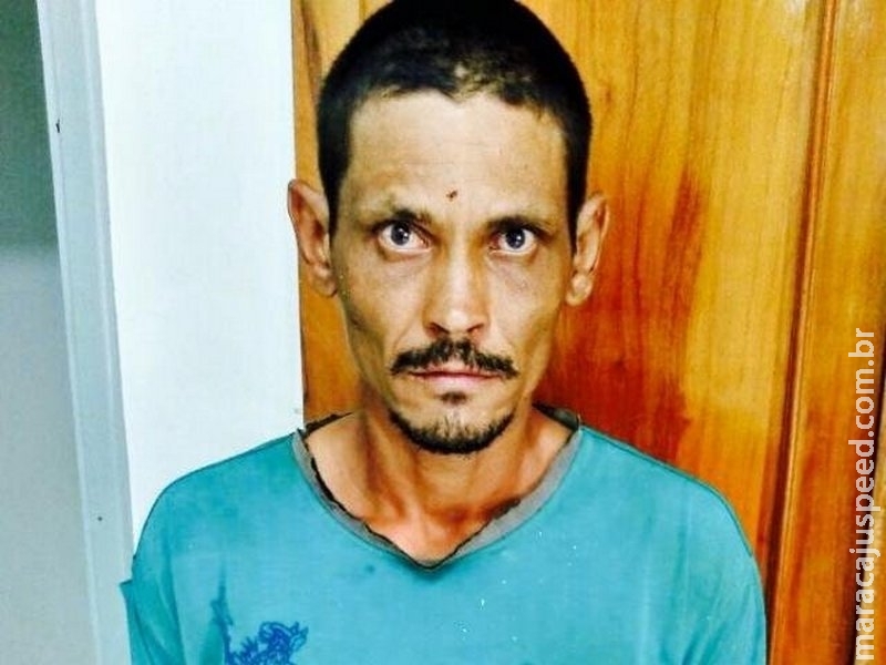 Homem mantém ex-mulher e filho presos e ameaçar atear fogo neles