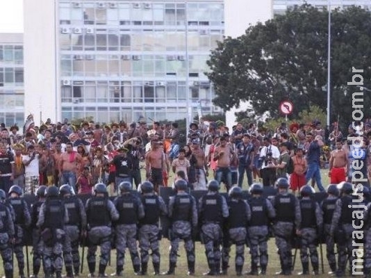 Índios do MS participaram de protesto que terminou em confusão no DF Índios do MS participaram de protesto que terminou em confusão no DF