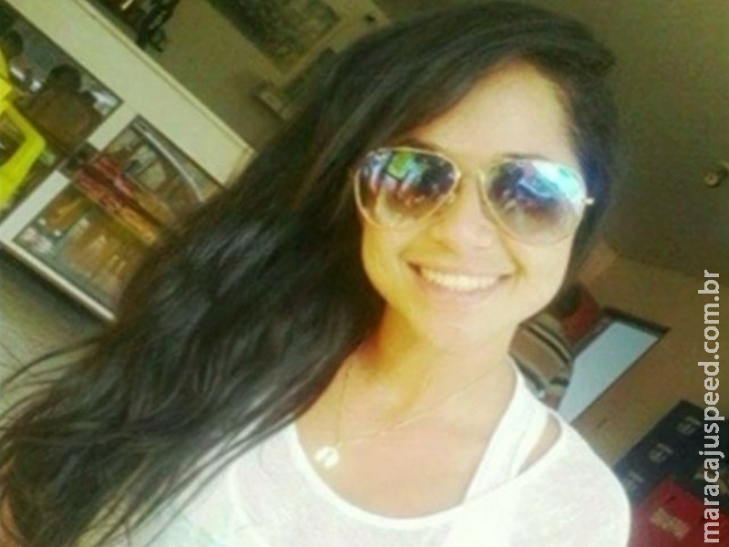  Jovem é morta a tiros em borracharia