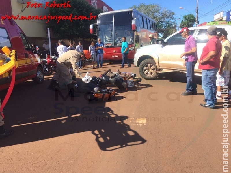 Maracaju: Condutor de motocicleta colide com lateral de caminhonete e tem fêmur fraturado na Rua 11 de Junho Maracaju: Condutor de motocicleta colide com lateral de caminhonete e tem fêmur fraturado na Rua 11 de Junho
