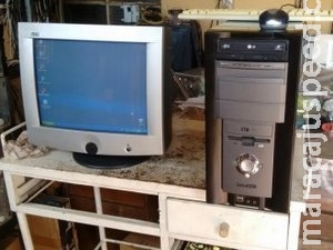 Técnico recicla computadores para doar a estudantes Técnico recicla computadores para doar a estudantes