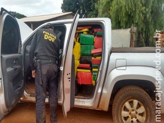 Caminhonetes roubadas são apreendidas com mais de 3 t de drogas