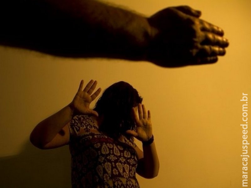Cerca de 12 mil mulheres são vítimas de violência por dia no Brasil