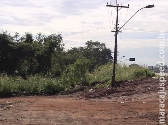 Com mãe e padrasto presos, corpo de garoto achado em caixa segue no IML