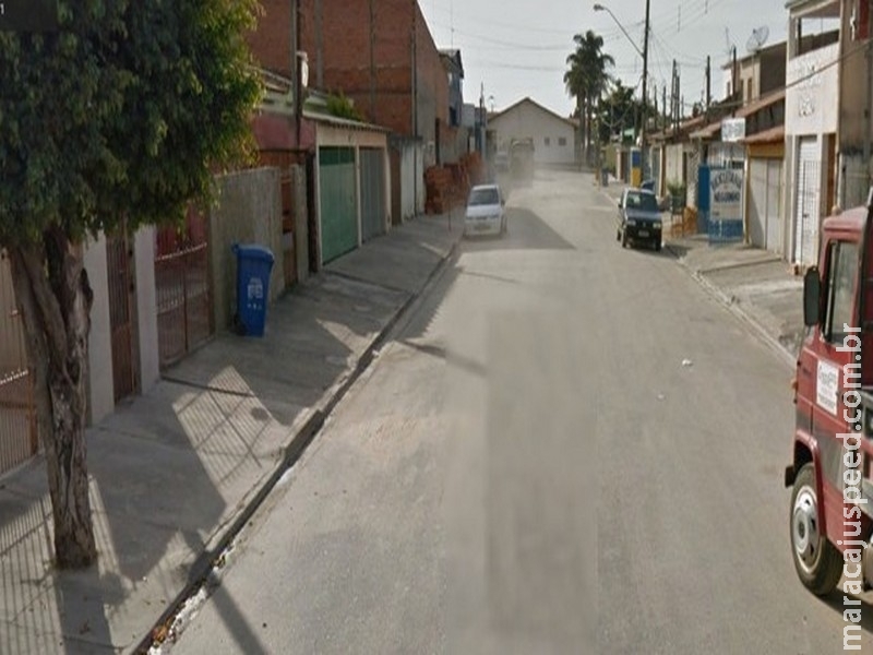  Dono de pit bull tem parada cardíaca durante passeio e cão ataca pessoas que tentam socorrer homem