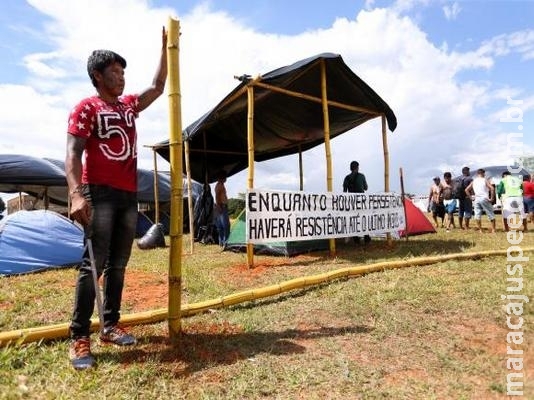 Evento reúne 3 mil pessoas em Brasília e discute ameaça aos direitos indígenas Evento reúne 3 mil pessoas em Brasília e discute ameaça aos direitos indígenas