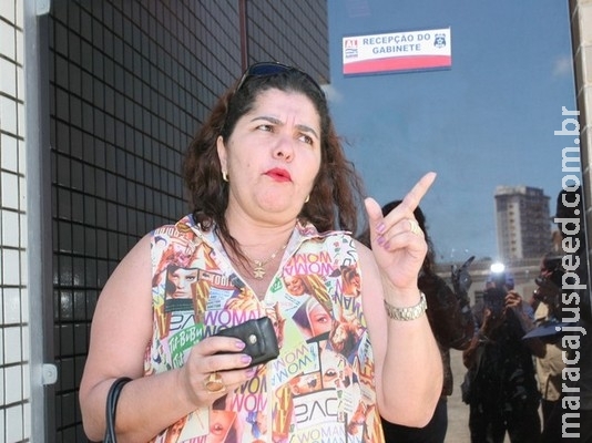 Ex-prefeita vai a júri popular por homicídio na terça-feira Ex-prefeita vai a júri popular por homicídio na terça-feira