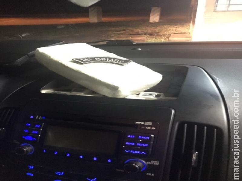 PRE prende em flagrante homem que transportava mais de 15 kg de cocaína e pasta base em carro de luxo que passaria por Maracaju