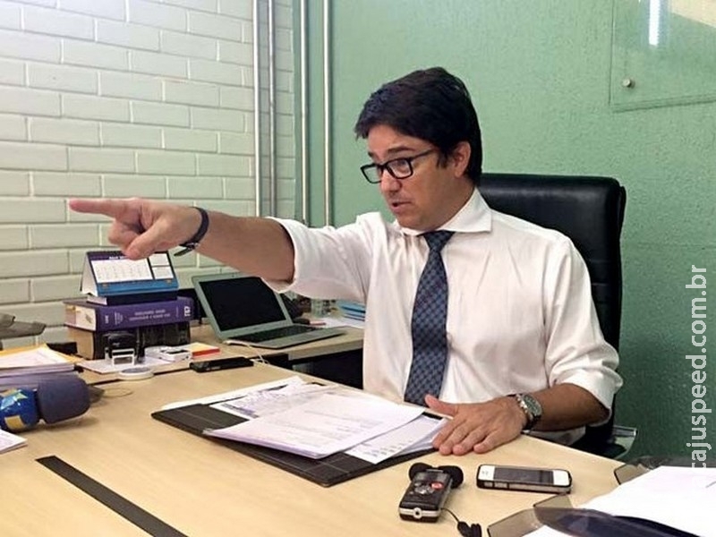 Delegado investigado por ignorar denúncia no DF vai comandar unidade de crianças e adolescentes Delegado investigado por ignorar denúncia no DF vai comandar unidade de crianças e adolescentes