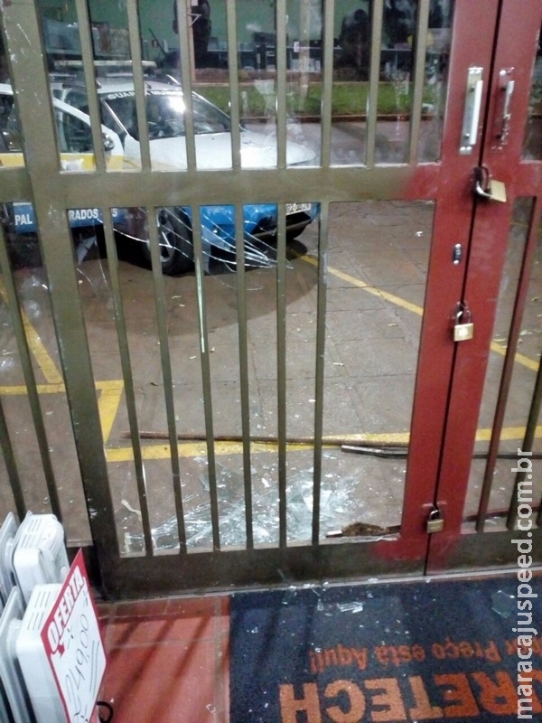 Guarda prende quebra-vidraças após furto de duas lojas