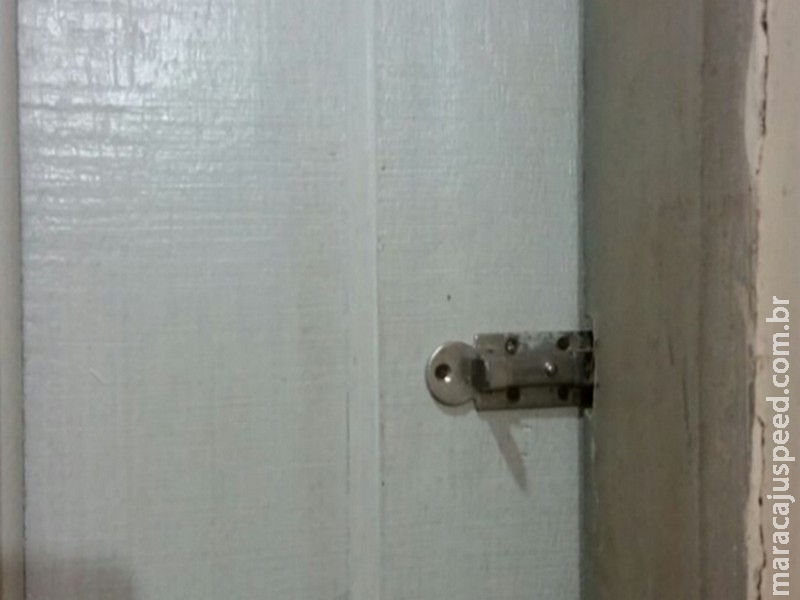 Jovem de 19 anos denuncia ex e pai dele por estupro e cárcere privado