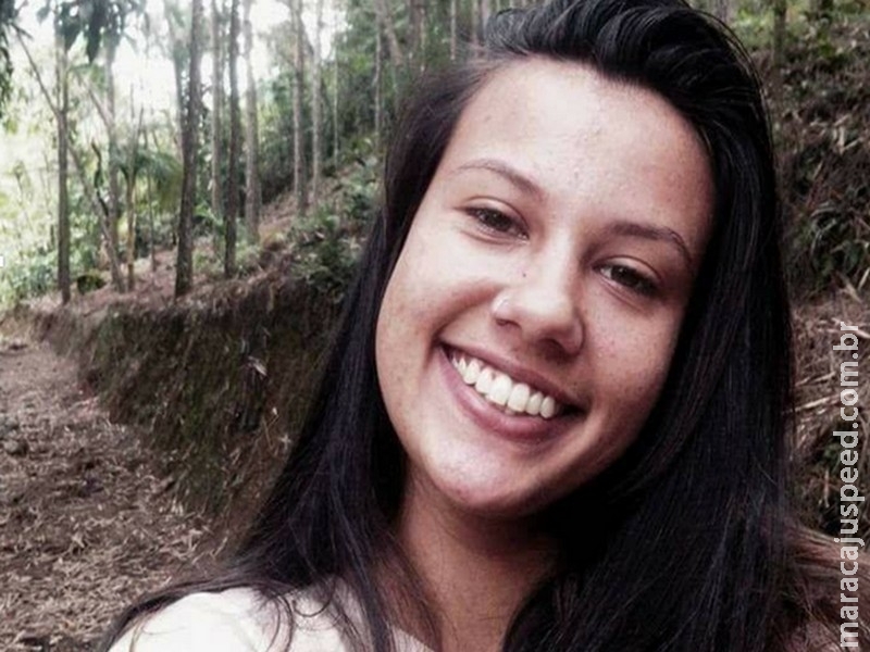 Jovem de 19 anos foi queimada viva por dívida com tráfico, diz polícia