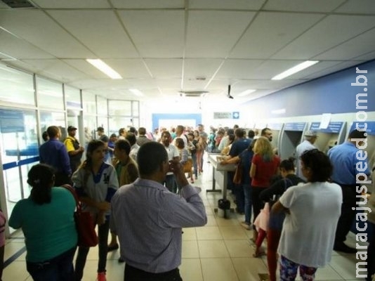 Mais de 300 mil já sacaram R$ 372 milhões de contas inativas em MS Mais de 300 mil já sacaram R$ 372 milhões de contas inativas em MS