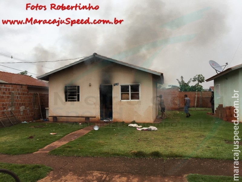 Maracaju: Casa é destruída em incêndio criminoso ocorrido no Conjunto Olídia Rocha Maracaju: Casa é destruída em incêndio criminoso ocorrido no Conjunto Olídia Rocha