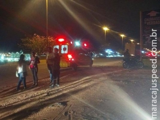 Motociclista fica ferido ao bater em carreta na saída para Cuiabá em Campo Grande