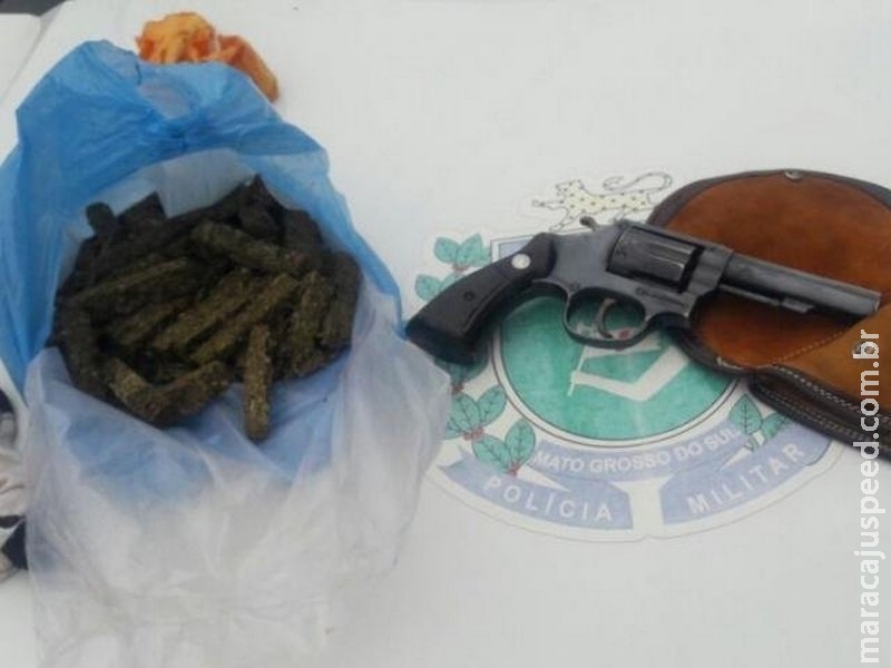 Pai e filhos são presos por manterem boca de fumo