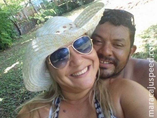 Por pena, mulher mantinha relação doentia com o próprio assassino Por pena, mulher mantinha relação doentia com o próprio assassino