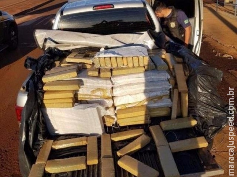 PRF apreende carga de 808 kg maconha em camionete