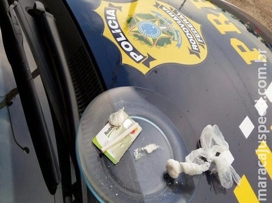 PRF flagra caminhoneiro utilizando cocaína para permanecer acordado