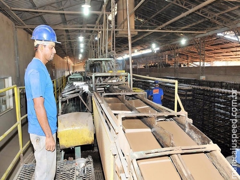 Produção avança em maio e exibe melhor resultado no ano Produção avança em maio e exibe melhor resultado no ano
