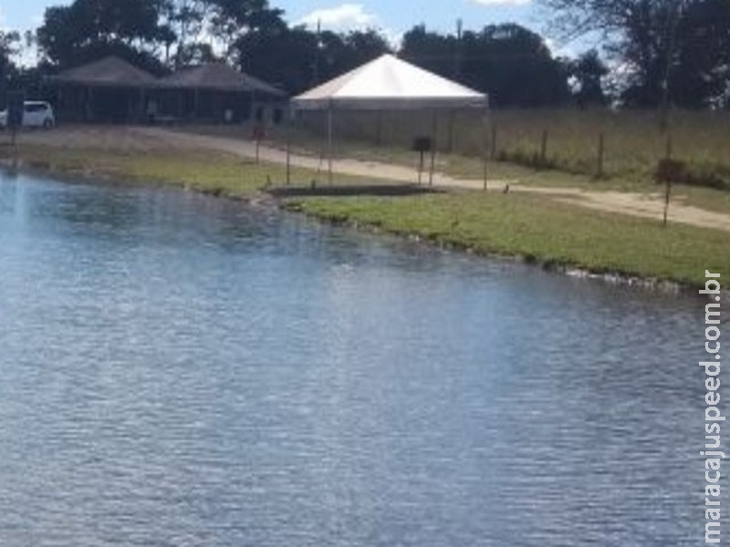 Corpo de jovem é encontrado no fundo de lago Corpo de jovem é encontrado no fundo de lago