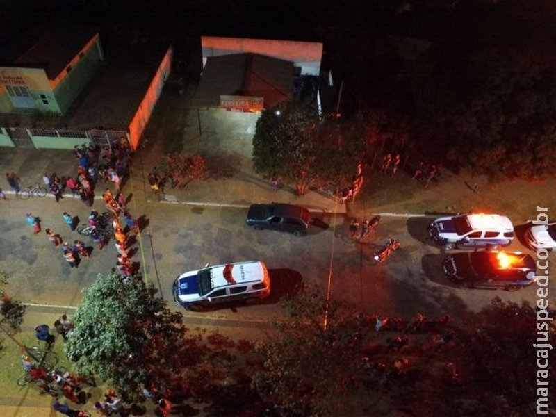 Dupla em moto mata jovem e fere homem a tiros depois de perseguição