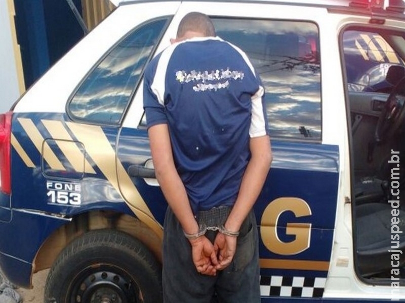 Homem é preso em flagrante por furto em escola