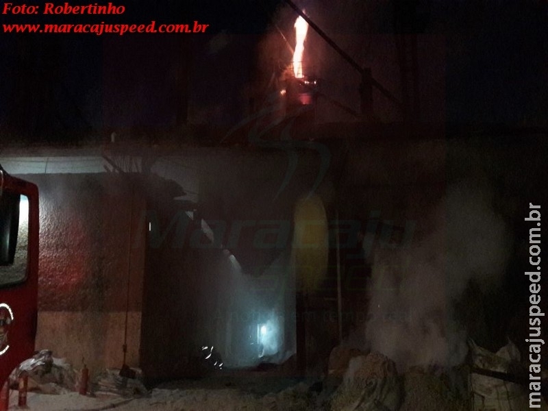 Maracaju: Bombeiros atendem ocorrência de incêndio em secador na Vila Juquita Maracaju: Bombeiros atendem ocorrência de incêndio em secador na Vila Juquita