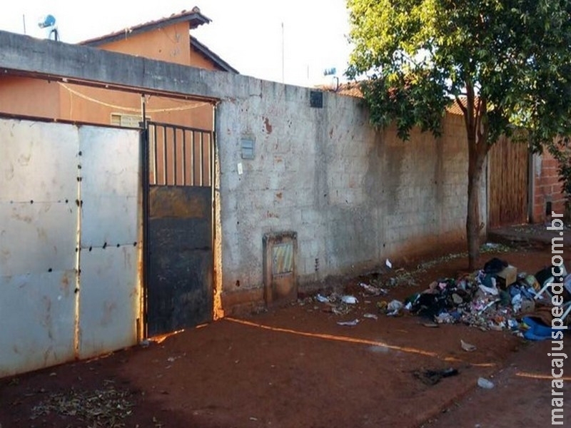 Menina morre carbonizada após incêndio atingir casa Menina morre carbonizada após incêndio atingir casa