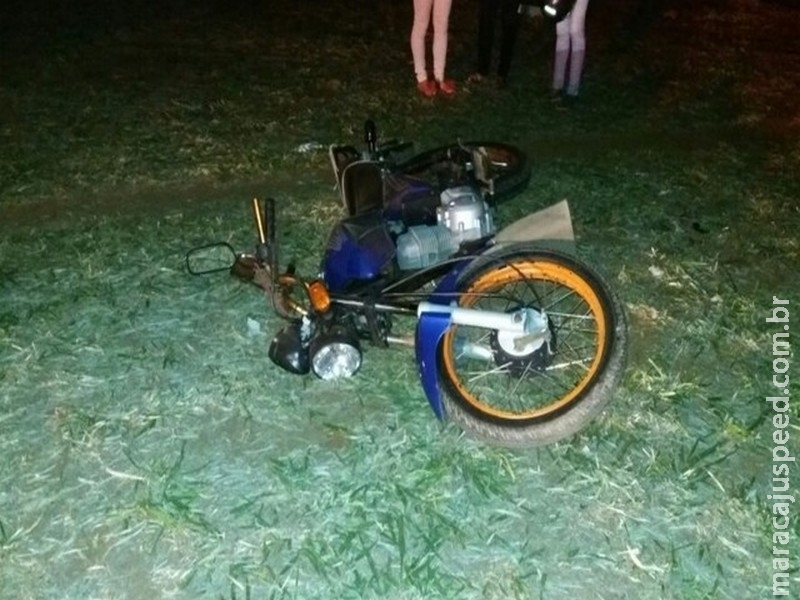 Motociclista morre após bater em rotatória e ser arremessado Motociclista morre após bater em rotatória e ser arremessado