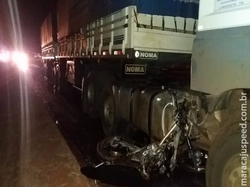 Motociclista morre em colisão com carreta em Dourados