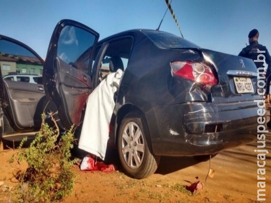 Passageiros são fuzilados e motorista ferido; duplo homicídio pode ser vingança