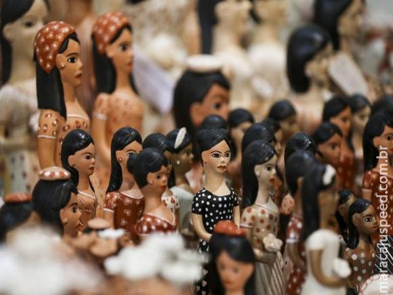Pesquisa com mais de 3,6 mil artesãos mostra que atividade é opção para crise Pesquisa com mais de 3,6 mil artesãos mostra que atividade é opção para crise
