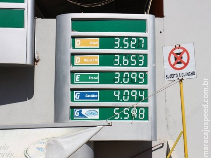 Preço do litro da gasolina chega a R$ 4 em cidades de MS após alta