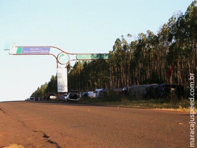 PRF orienta motoristas para evitar acidentes perto de acampamentos PRF orienta motoristas para evitar acidentes perto de acampamentos