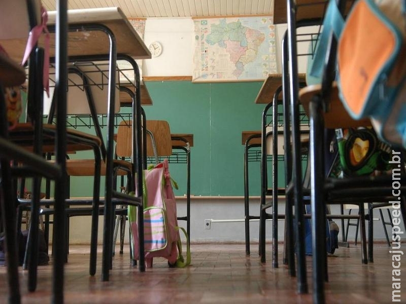 Professores votam nesta quarta se aceitam reajuste proposto por Azambuja Professores votam nesta quarta se aceitam reajuste proposto por Azambuja