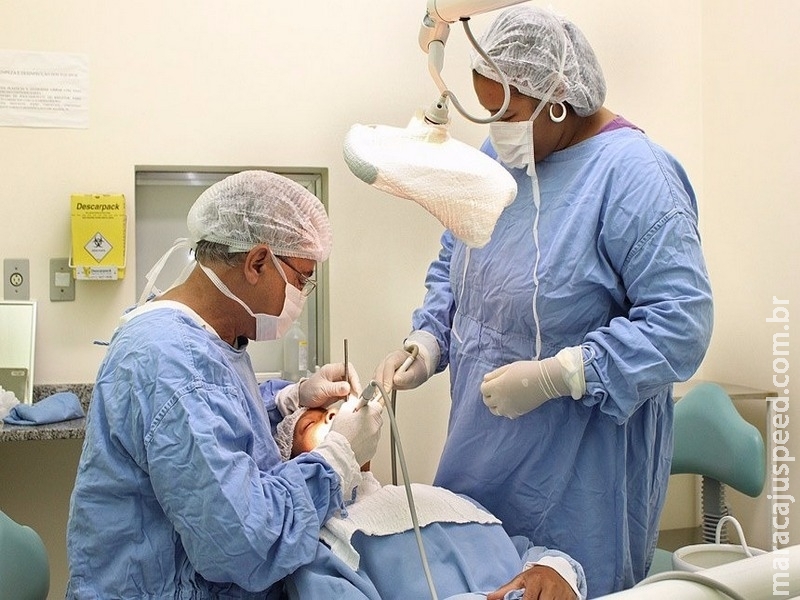 Projeto prioriza assistência odontológica a pacientes do SUS Projeto prioriza assistência odontológica a pacientes do SUS