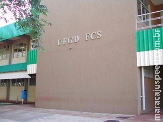 UFGD abre 12 vagas de transferência voluntária para o curso de Medicina UFGD abre 12 vagas de transferência voluntária para o curso de Medicina