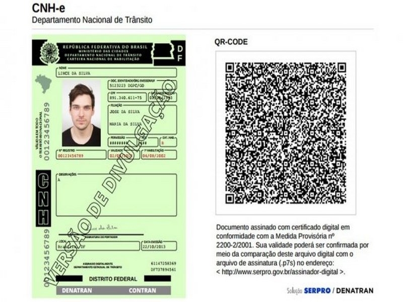 Carteira de habilitação eletrônica já pode ser “baixada” na Internet Carteira de habilitação eletrônica já pode ser “baixada” na Internet
