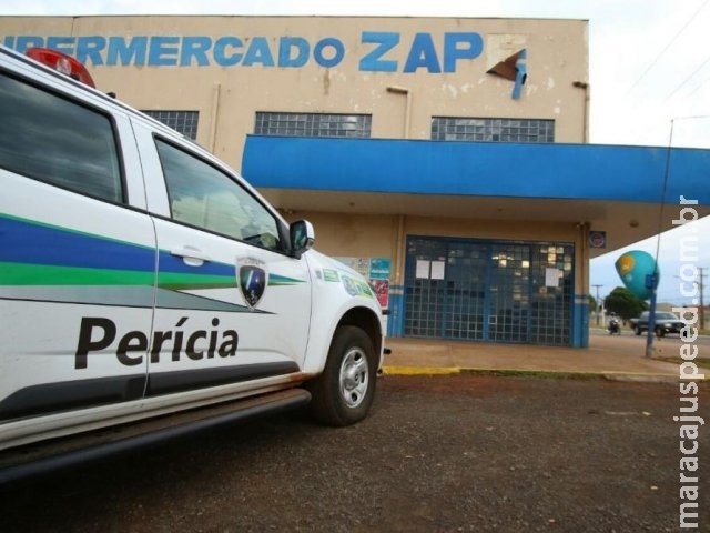 Casal de idosos correu para rua ao ver bandidos entrando em mercado