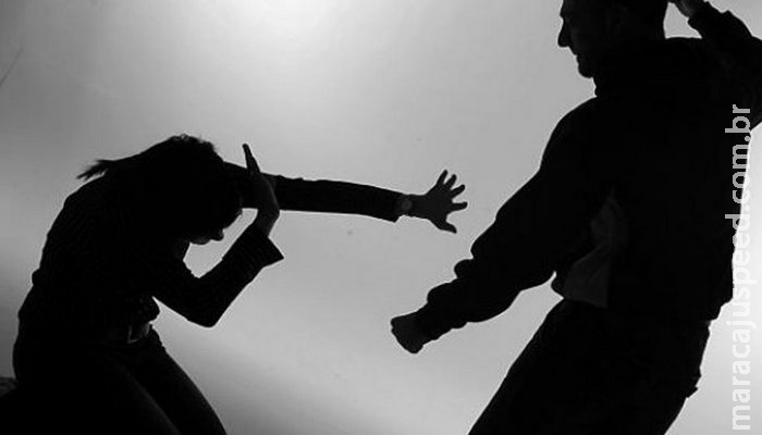 Ex-marido invade residência, flagra atual e agride com socos no rosto mulher