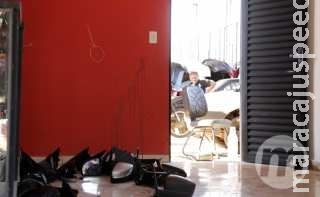 Ferido por dois tiros, dono de autopeças segue internado na Santa Casa