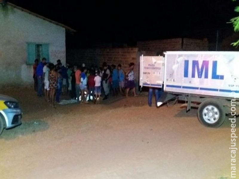 Jovem é assassinado a tiros após ser acusado de furtar aparelho de som