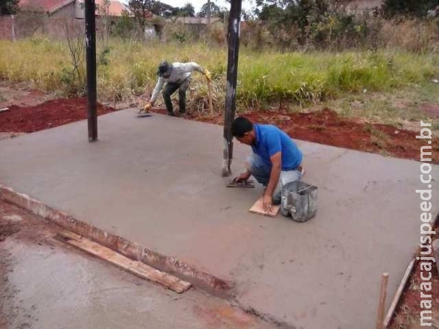 Mão de obra voluntária garante revitalização de 3 pontos de ônibus