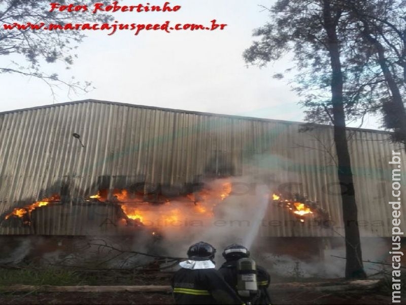 Maracaju: Bombeiros atendem ocorrência de incêndio em armazém da Lar Maracaju: Bombeiros atendem ocorrência de incêndio em armazém da Lar