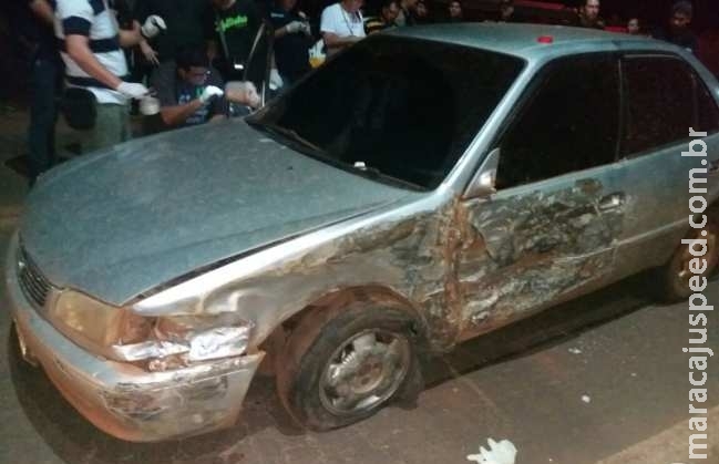 Polícia atende acidente em rodovia e encontra corpos executados em veículo Polícia atende acidente em rodovia e encontra corpos executados em veículo