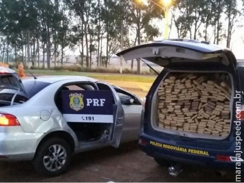 PRF apreende 654 quilos de maconha após traficante capotar carro
