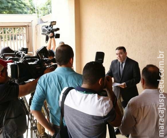 Agente foi agredido por Adilson em fila de banheiro antes de atirar, diz defesa Agente foi agredido por Adilson em fila de banheiro antes de atirar, diz defesa