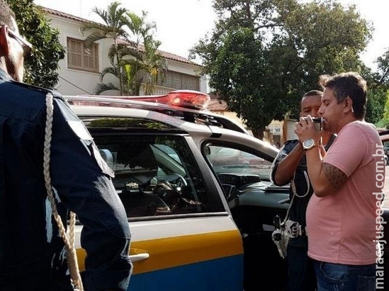 Apesar de multa de R$ 2,9 mil, feriado tem 7 prisões por embriaguez em MS Apesar de multa de R$ 2,9 mil, feriado tem 7 prisões por embriaguez em MS