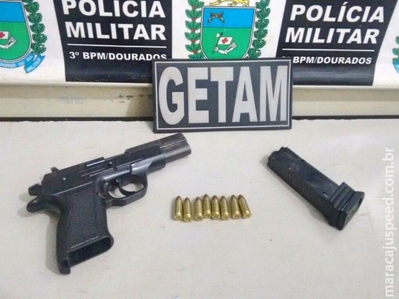 Carona de motociclista é flagrado com pistola 380